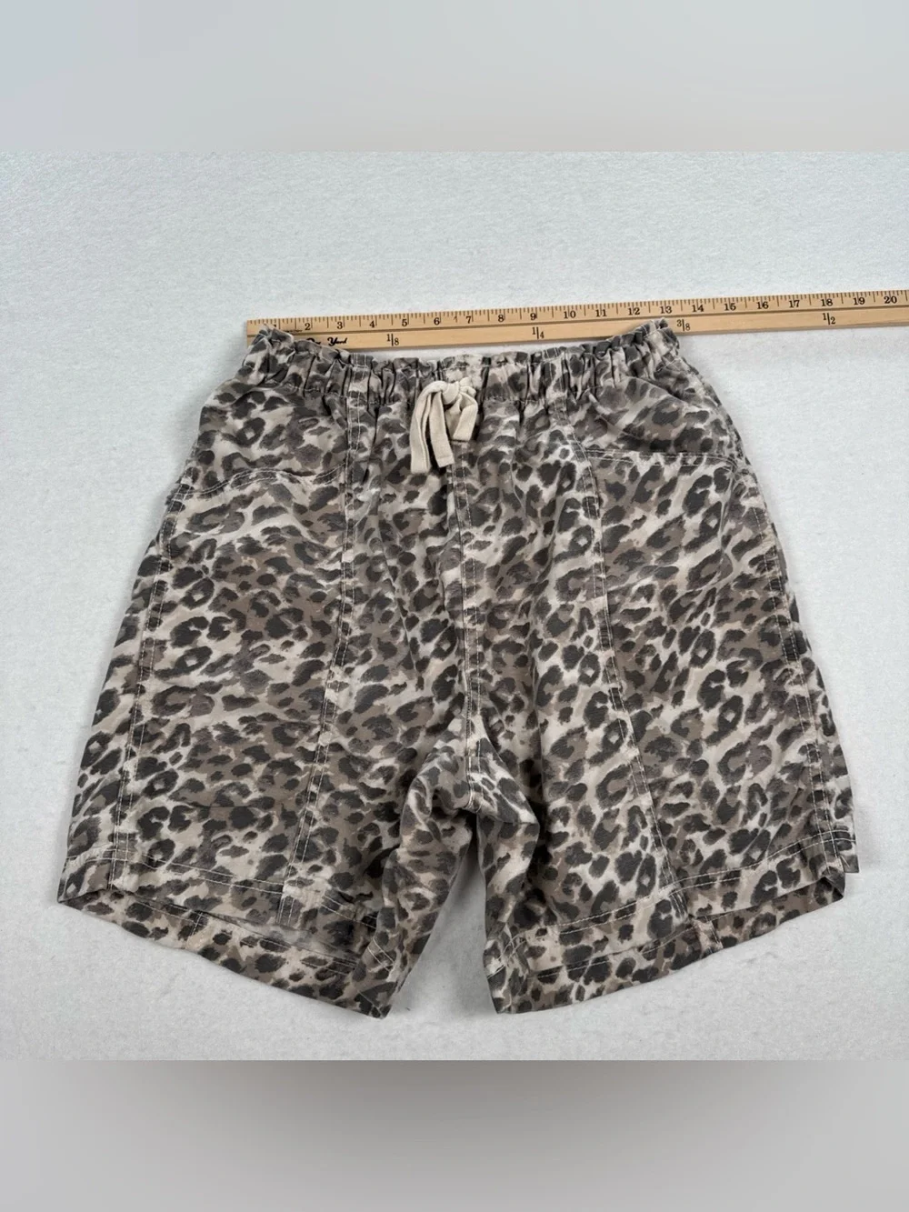 Aerie Elastic Waist Drawstring Jorts Cake Batter Women M Leopard Pull On Shorts - Picture 4 of 9